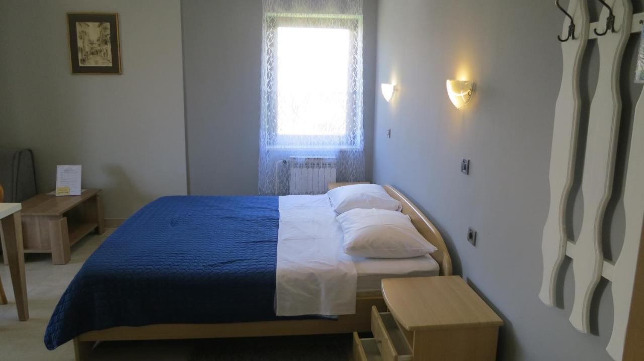 Studio Apartment Branka Malinska Phòng bức ảnh